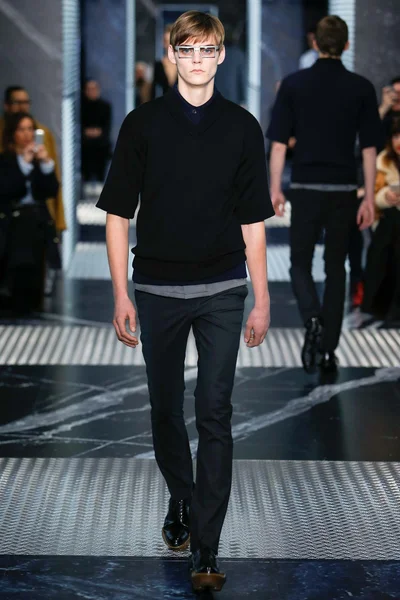 Look 14